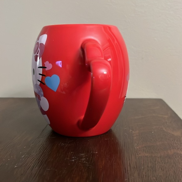 Hello Kitty Red Heart Mug - Picture 2 of 5